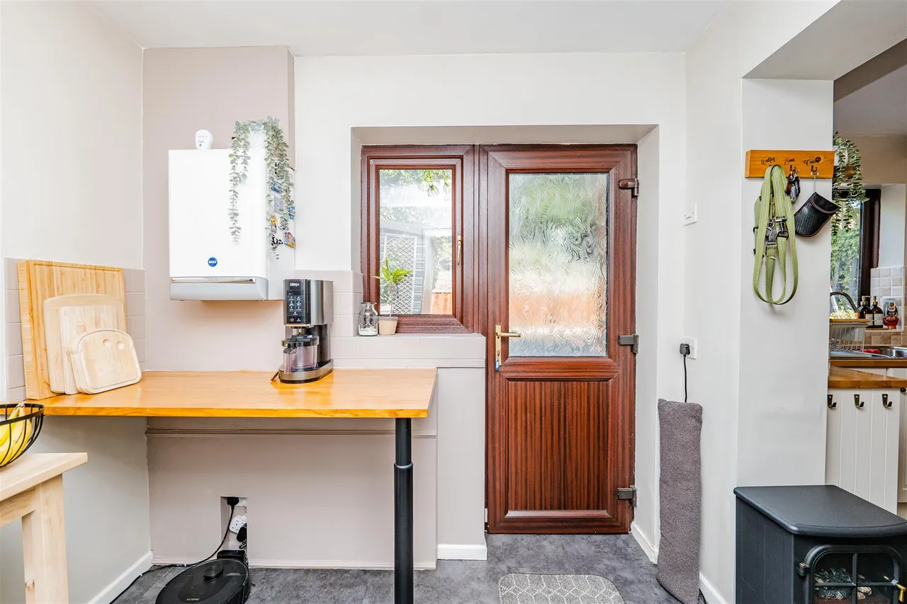Priory Gardens, Barry, CF63 1FH, photo 14