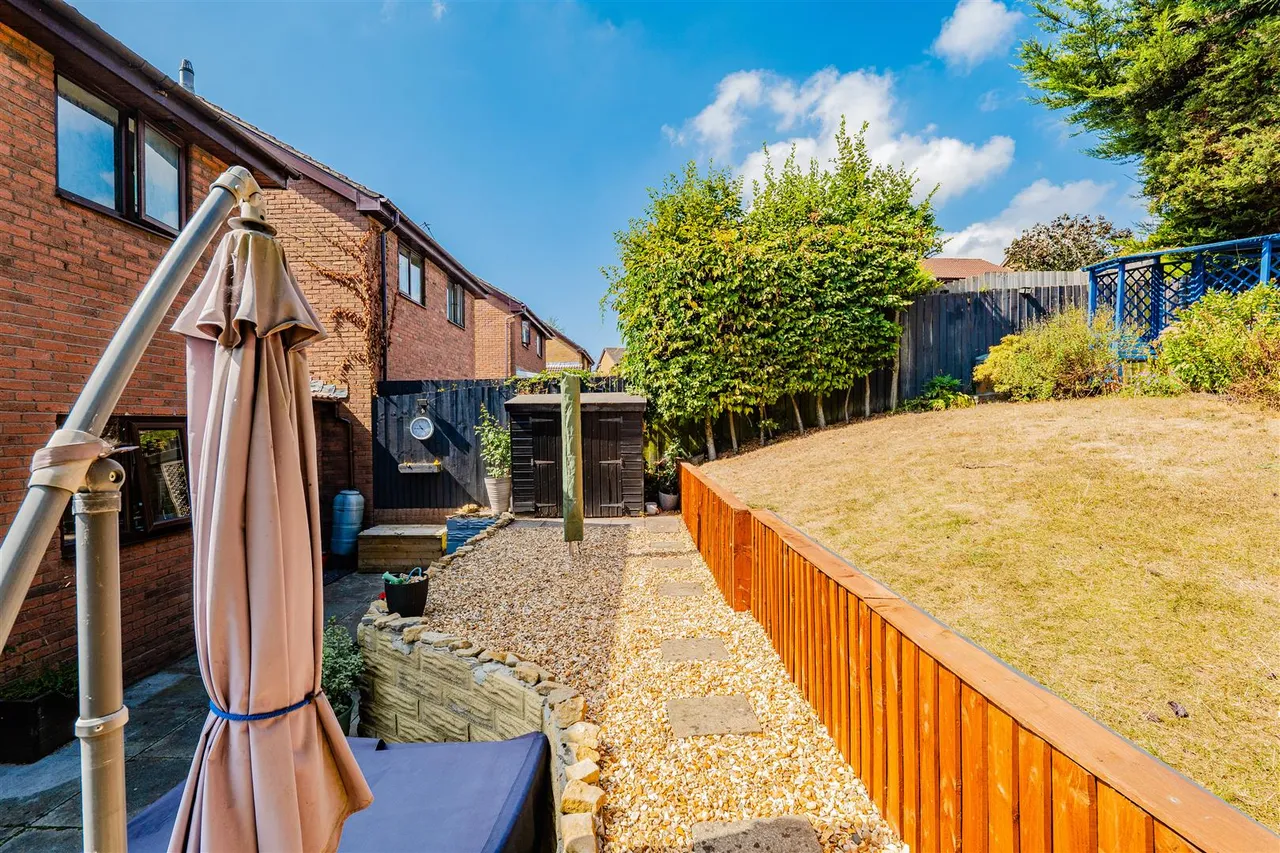 Priory Gardens, Barry, CF63 1FH, photo 22