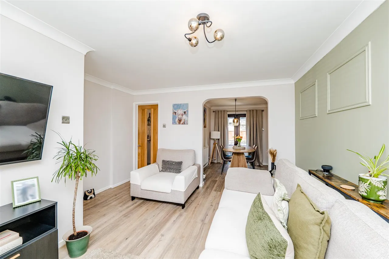 Priory Gardens, Barry, CF63 1FH, photo 7