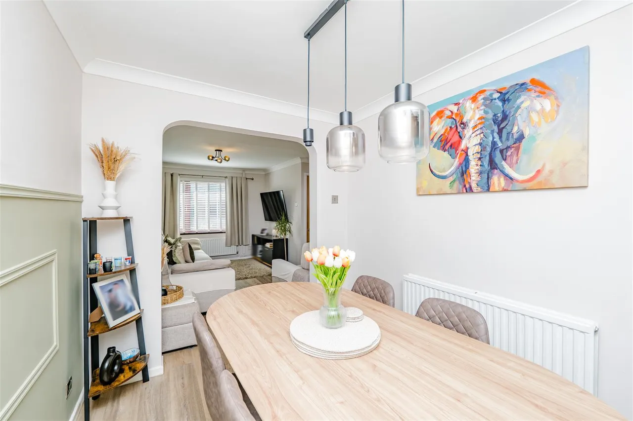 Priory Gardens, Barry, CF63 1FH, photo 9