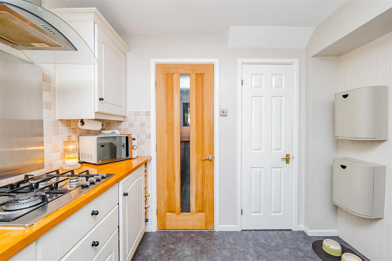 Priory Gardens, Barry, CF63 1FH, photo 12