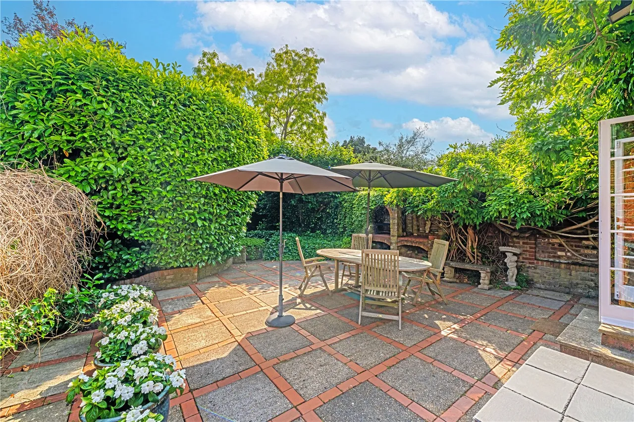 Park Road, Hampton Hill, TW12 1HG, photo 14