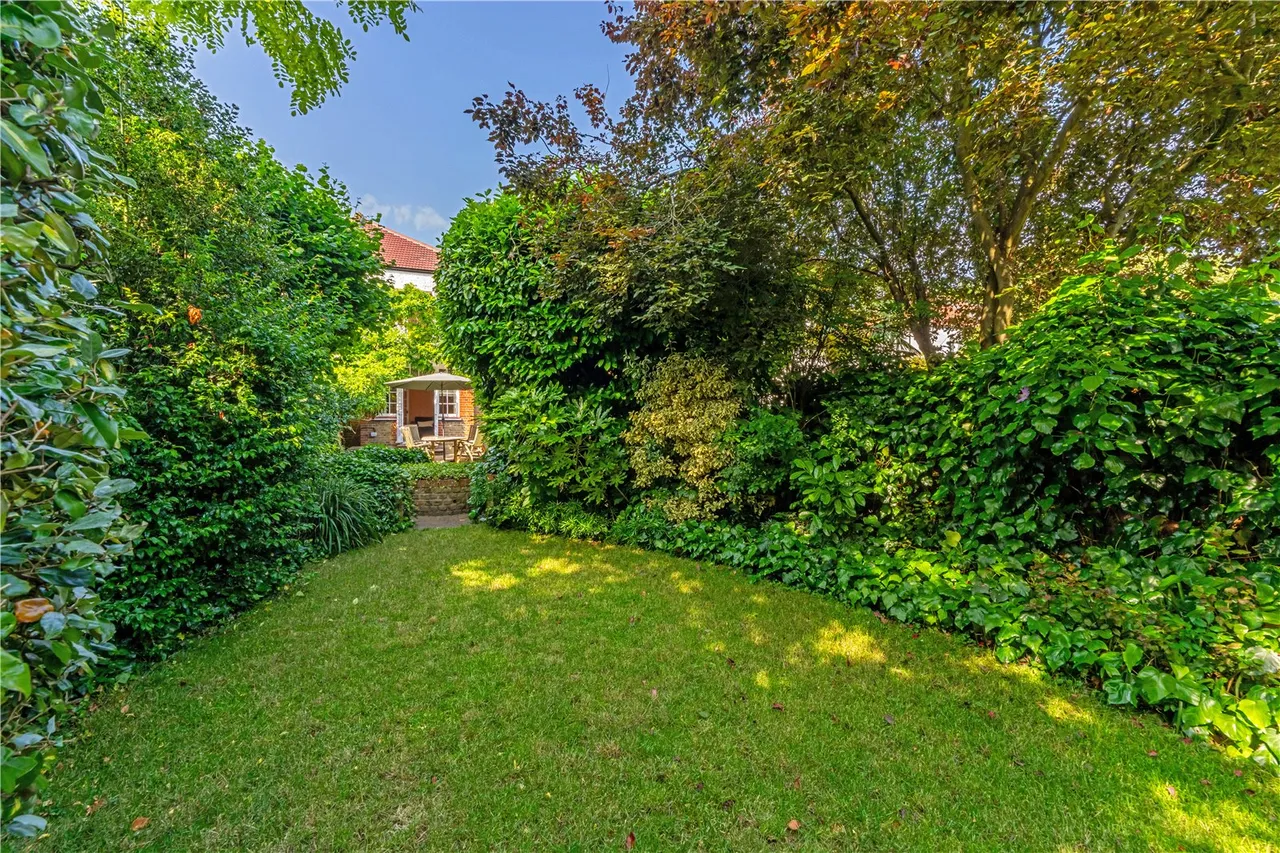 Park Road, Hampton Hill, TW12 1HG, photo 15
