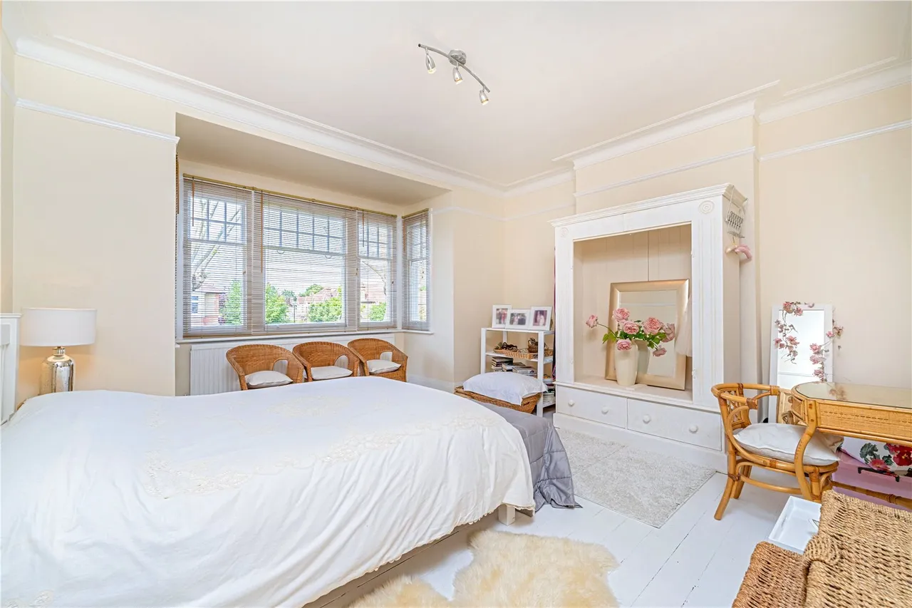 Park Road, Hampton Hill, TW12 1HG, photo 9