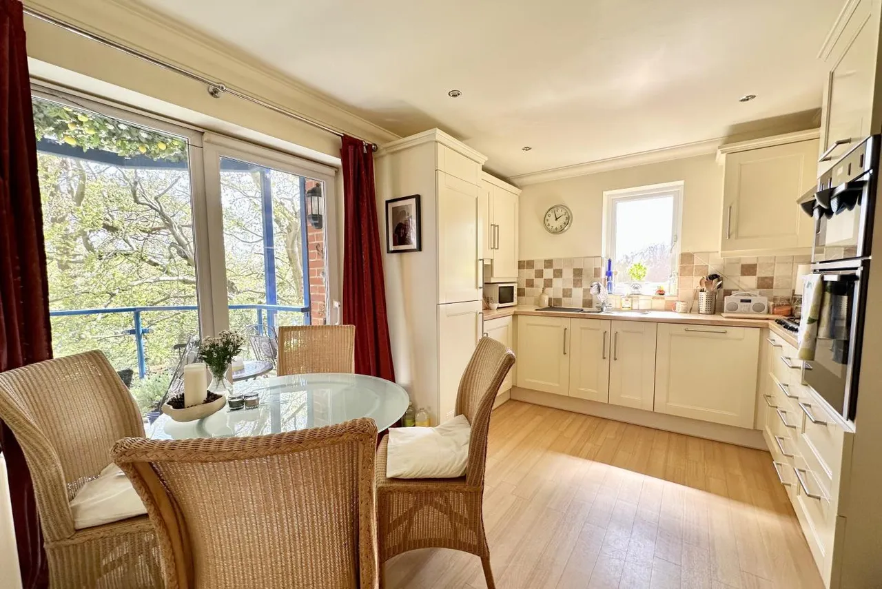 Stockwood Court, BH2, photo 4