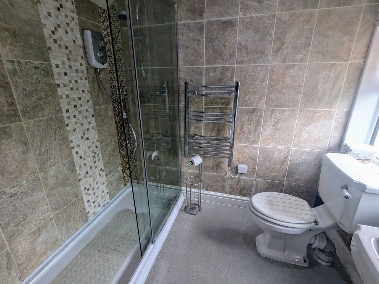 Cwmamman Road, Glanamman, SA18, photo 35