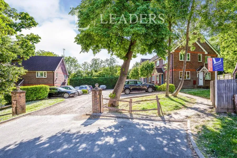1 bed flat to rent, Old Horsham Road, Crawley, RH11