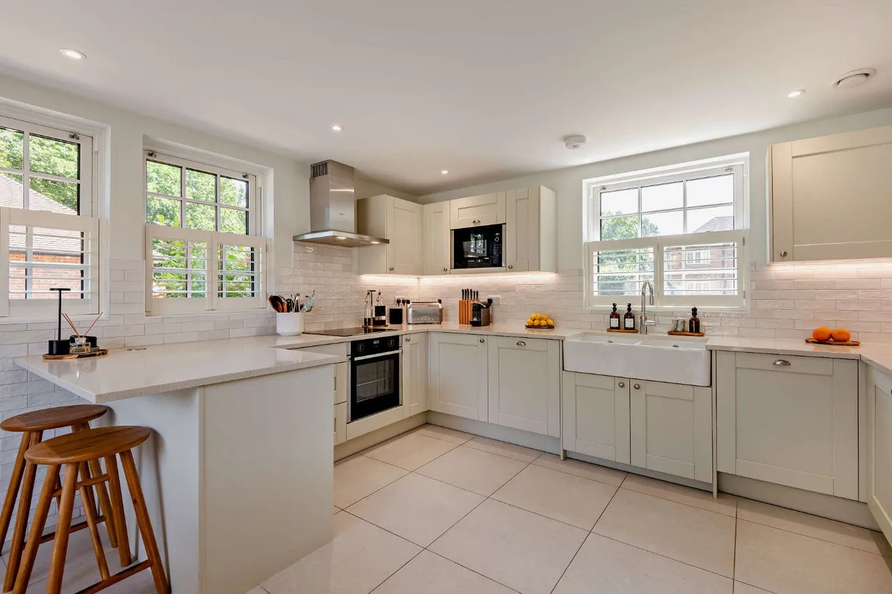 Cross in Hand, Heathfield, East Sussex, TN21 0LS, photo 9