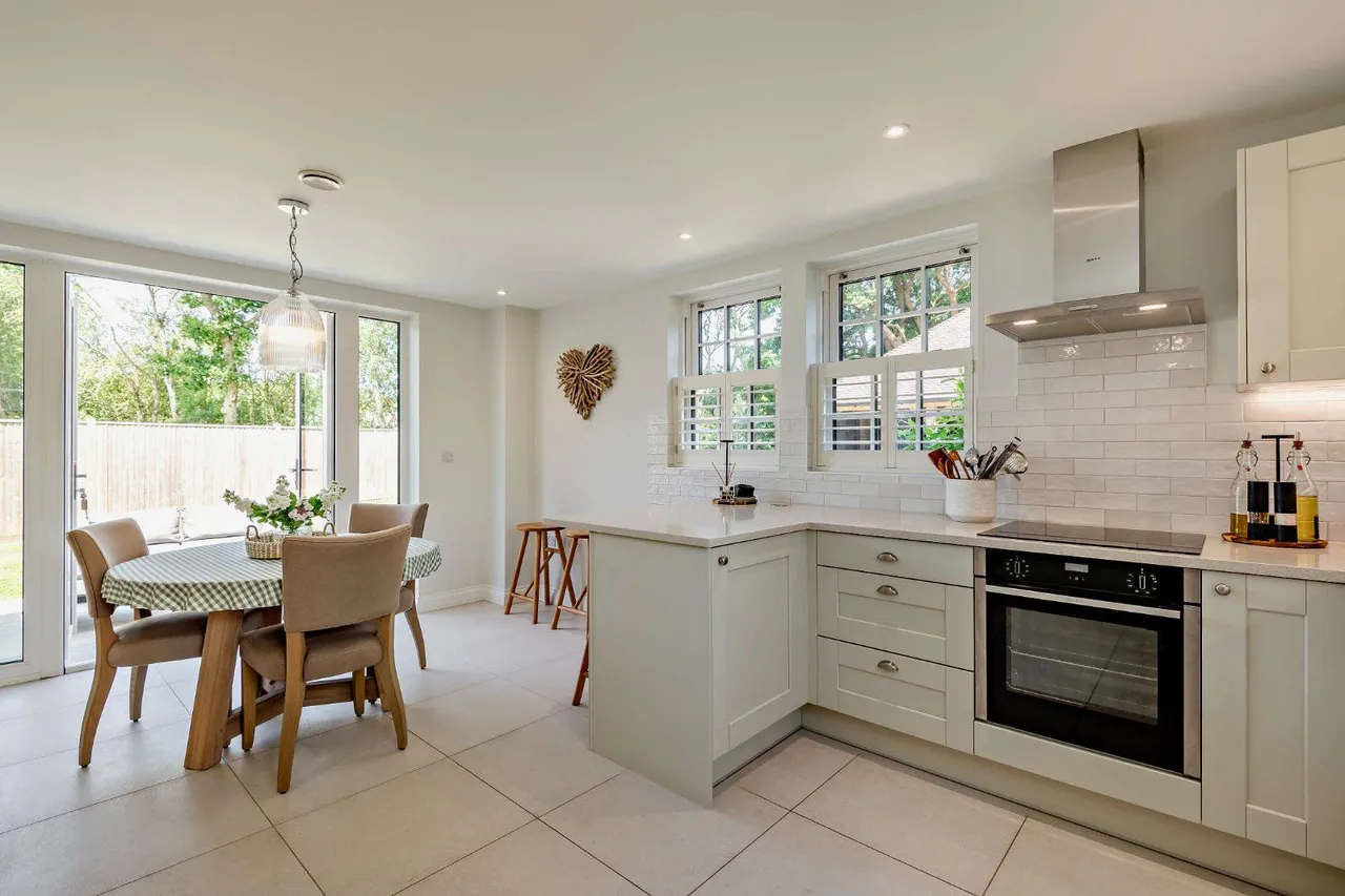 Cross in Hand, Heathfield, East Sussex, TN21 0LS, photo 10