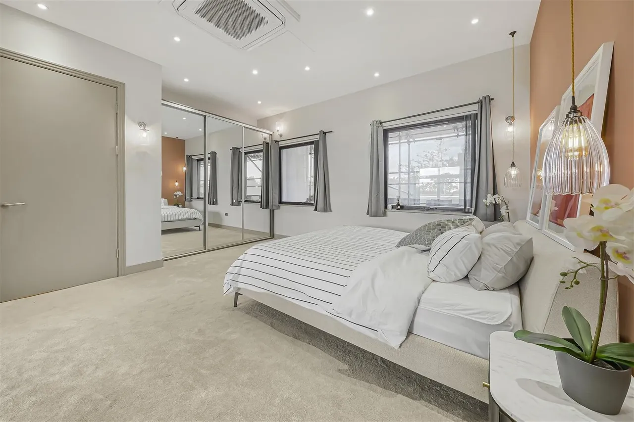 Kimberley Road, London NW6 7SL, photo 24