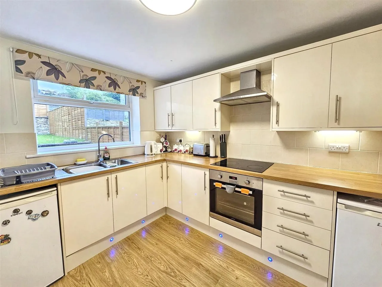 Hainworth Wood Road North, Keighley, BD21 5NF, photo 7