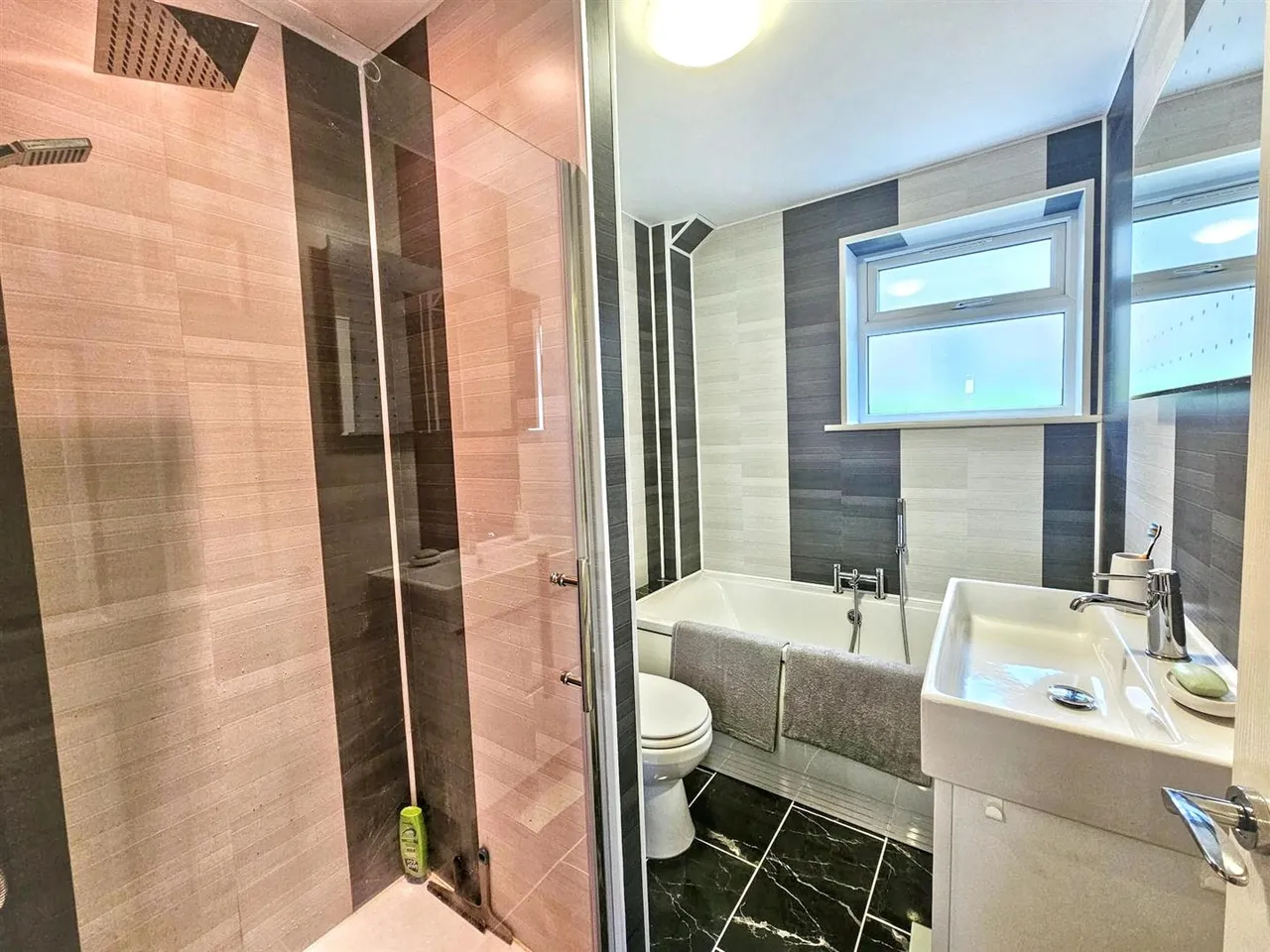 Hainworth Wood Road North, Keighley, BD21 5NF, photo 19