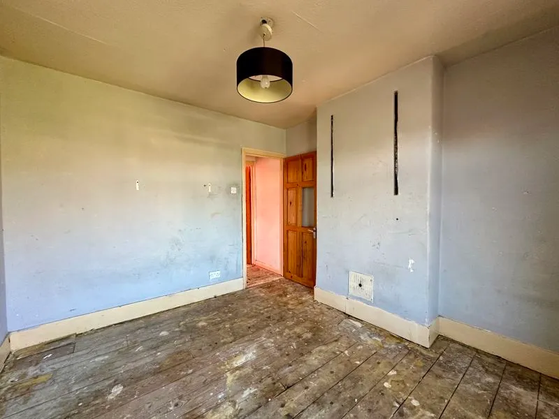 Russell Street, Luton LU1 5EB, photo 8