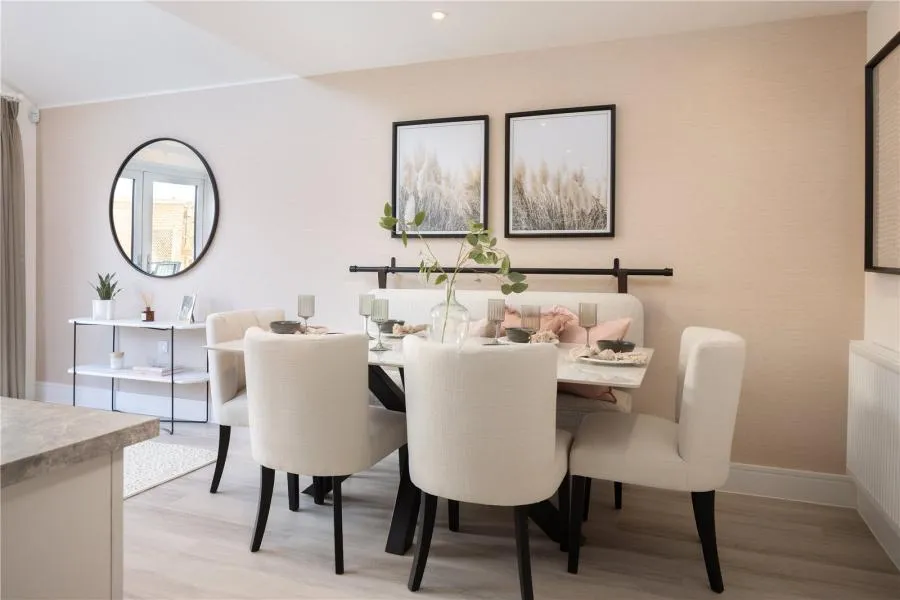 Off Worting Road, Basingstoke, RG23, photo 5