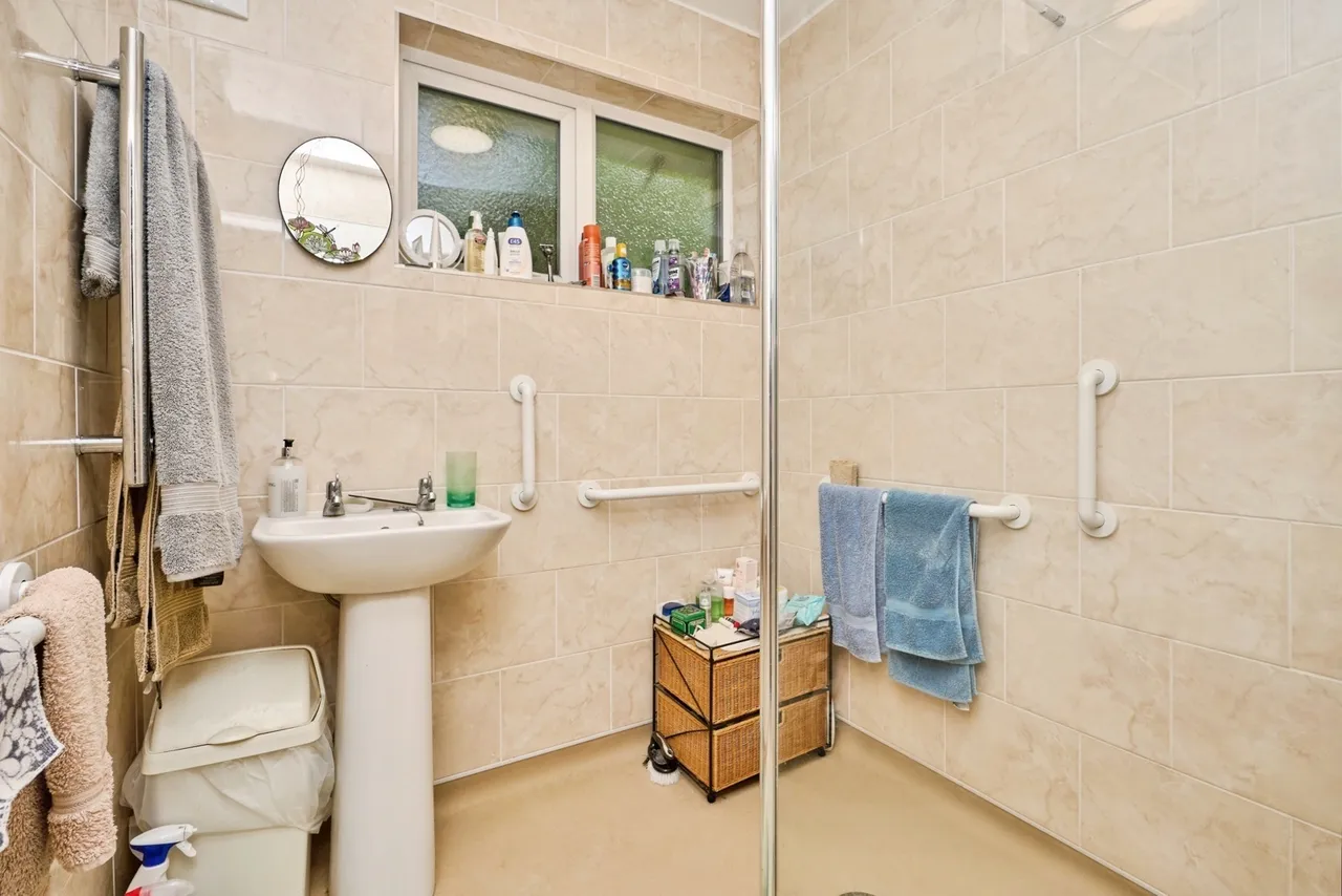 Madeira Road, Ventnor, PO38, photo 11