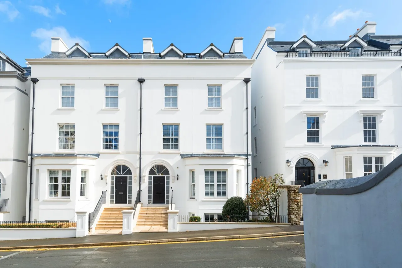 4 bed house for sale, Derby Square, Douglas, IM1