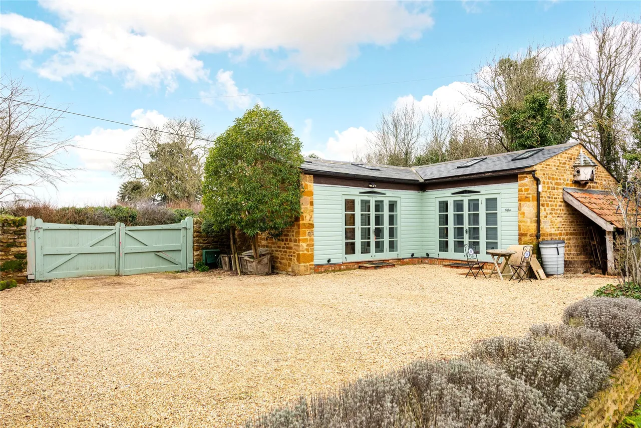The Barn, Upper Heyford, NN7, photo 12