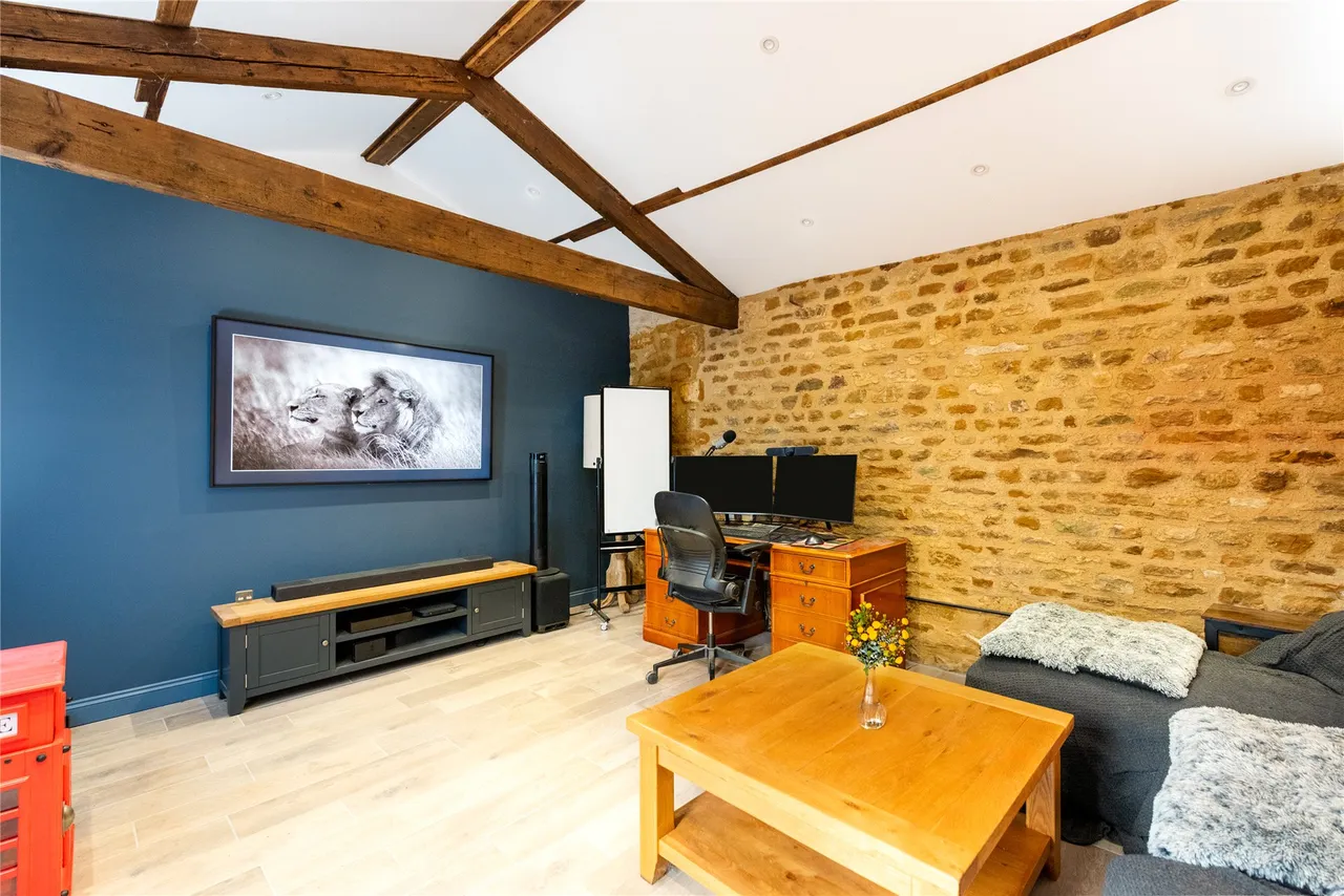 The Barn, Upper Heyford, NN7, photo 13
