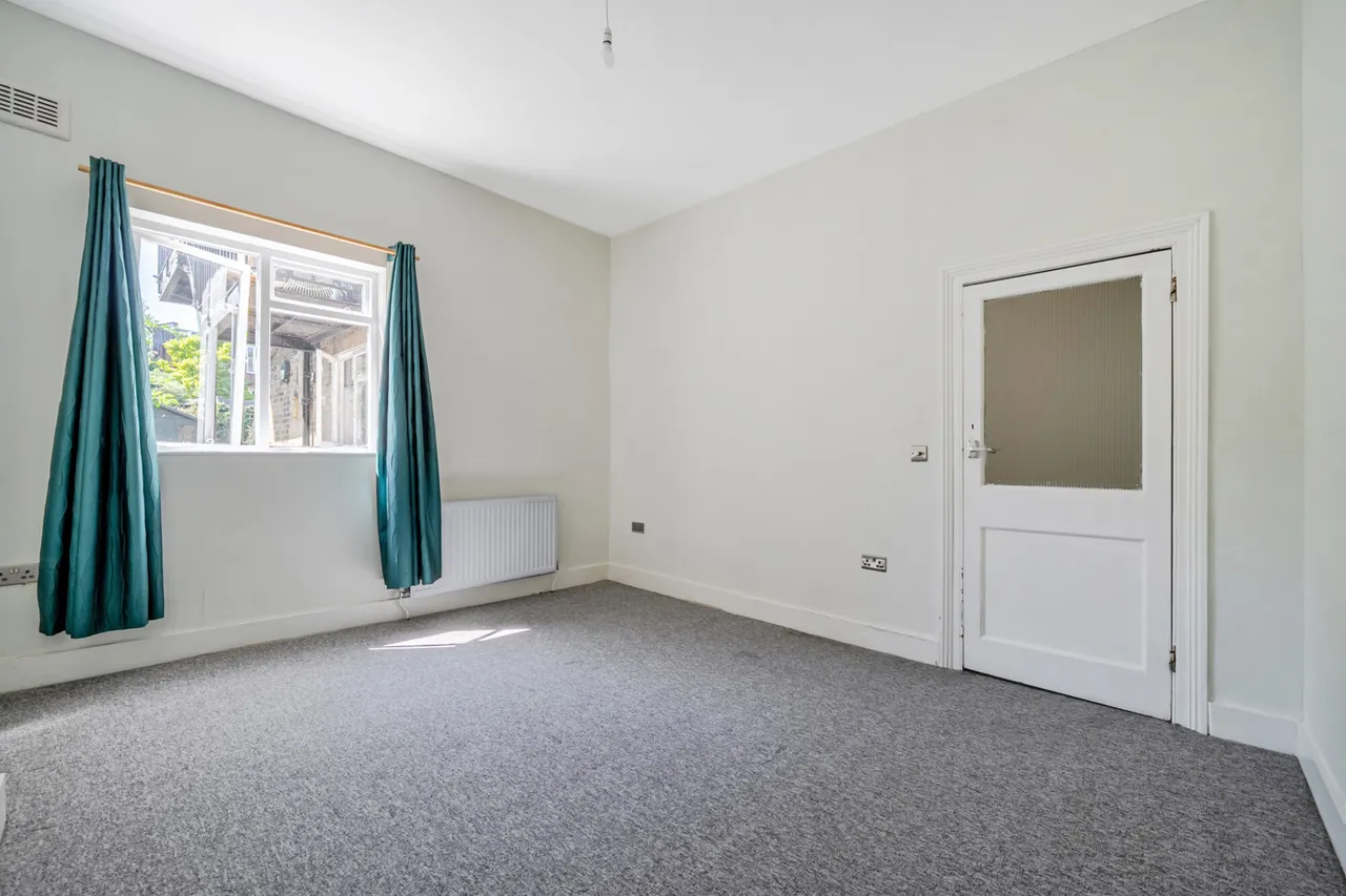 Lordship Lane, SE22, photo 10