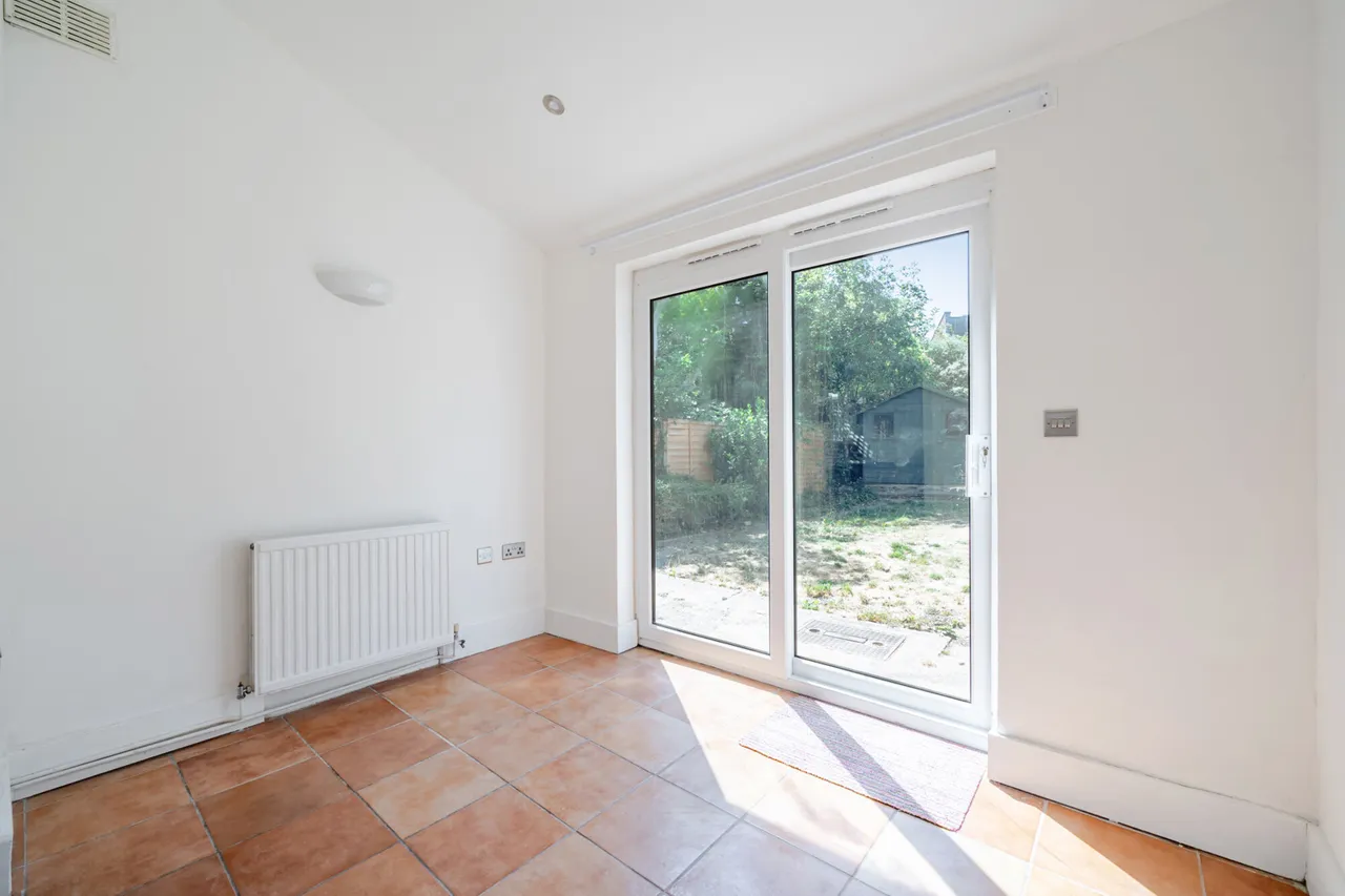 Lordship Lane, SE22, photo 8