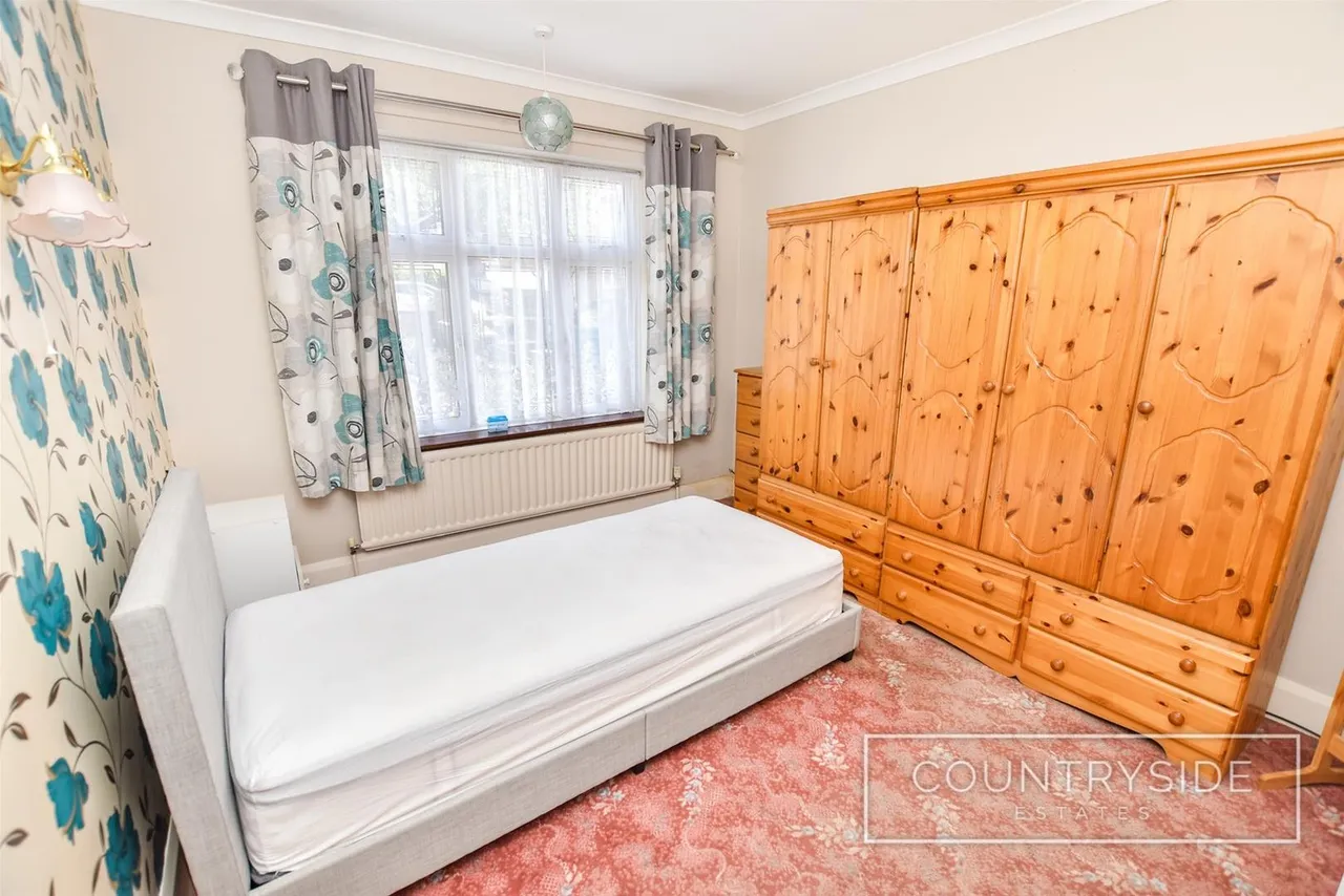 Jotmans Lane, Benfleet, photo 8