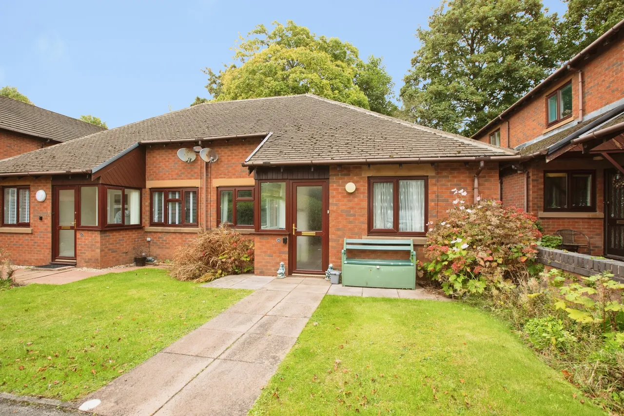 2 bed house for sale, Penwortham Hall Gardens, Preston, PR1