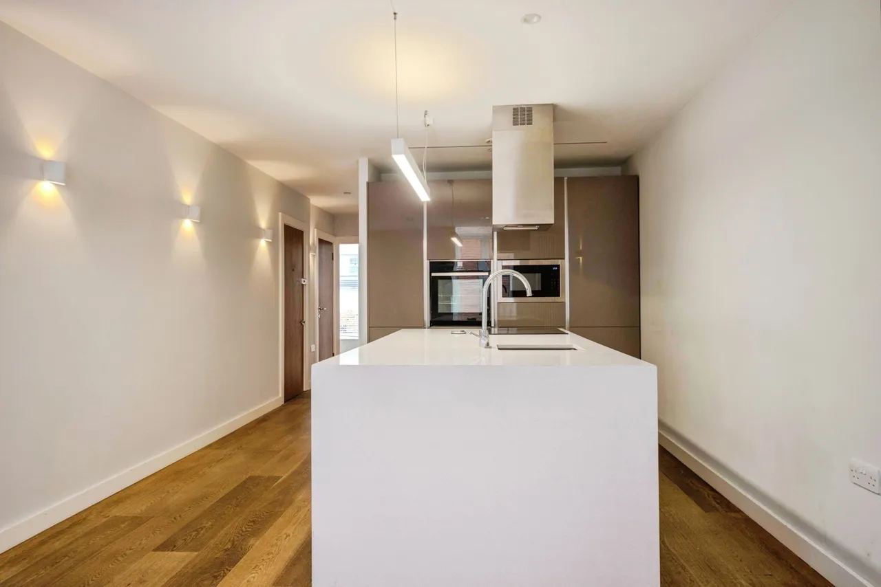 Upper Fourth Street, Milton Keynes, MK9, photo 10