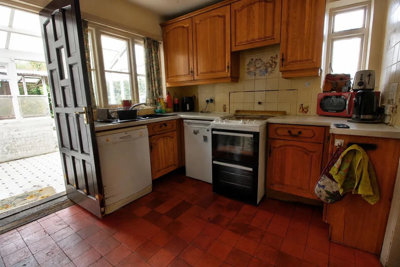 Franklin Avenue, Tadley, RG26, photo 5