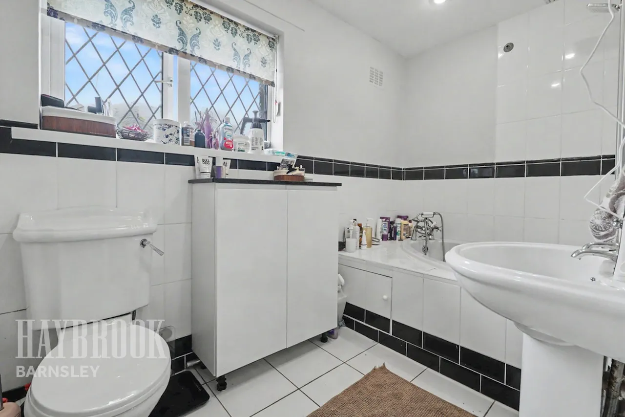 Middlecliffe Drive, Crow Edge, photo 15