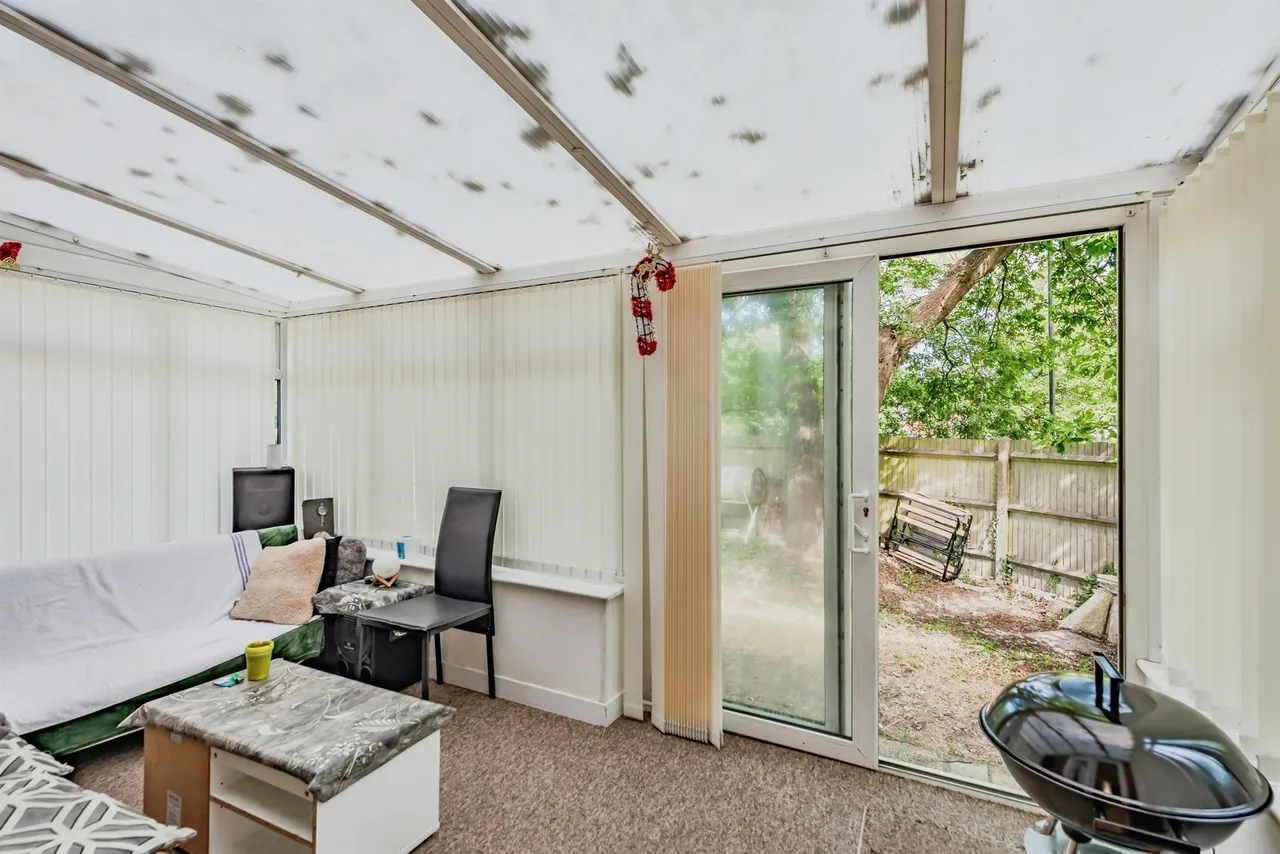 Hill Place, Crawley, photo 6