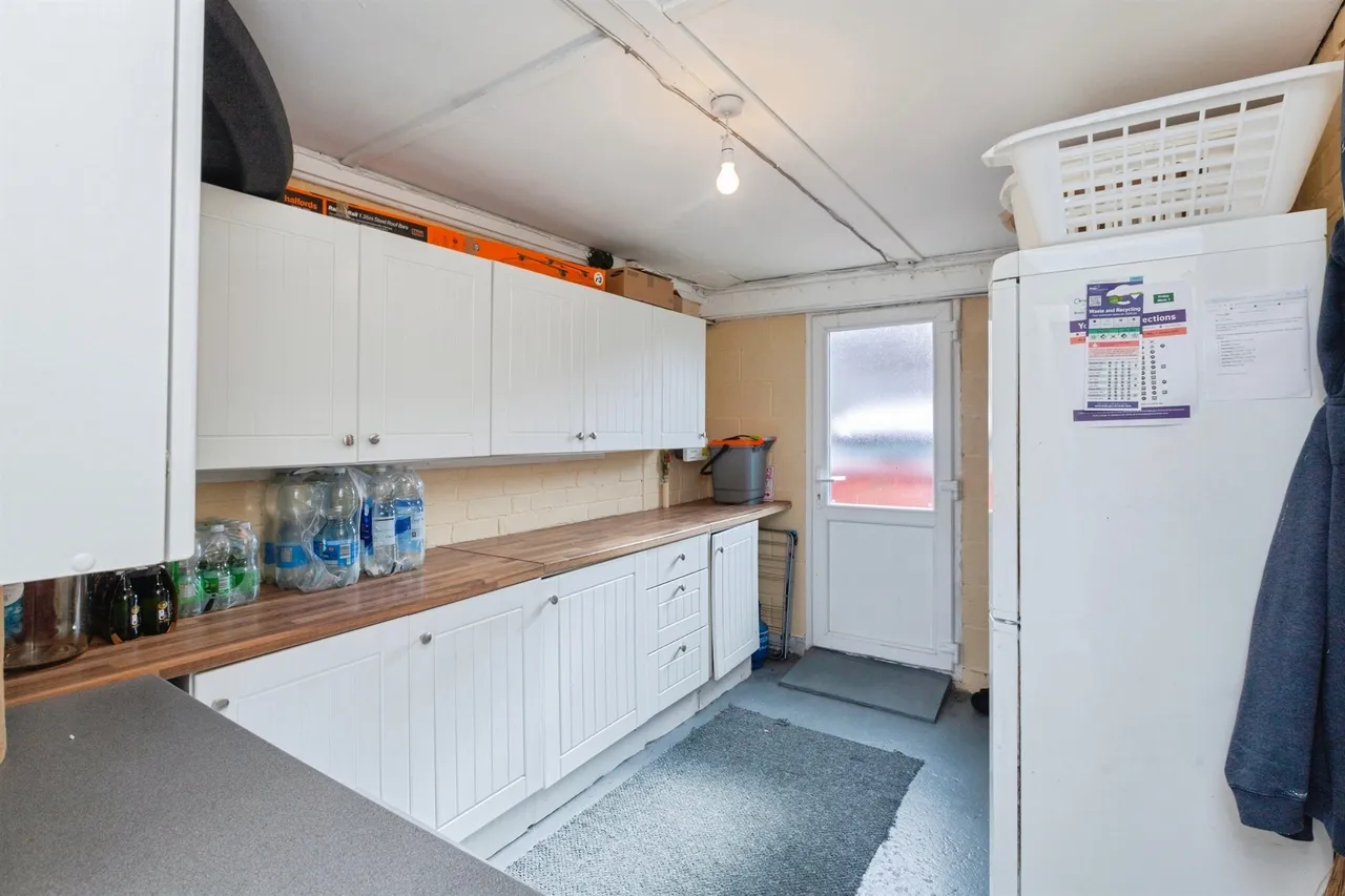 Grange Drive, Glen Parva, LE2, photo 11