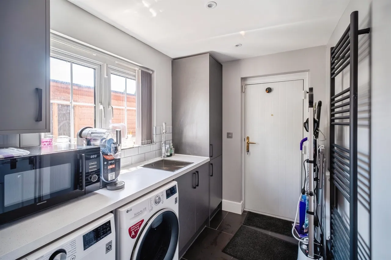 Back Road, Wisbech, PE13, photo 5