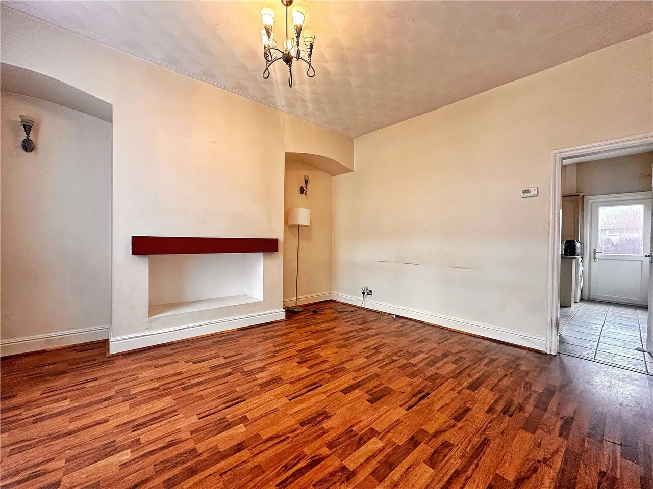 Amy Street, Middleton, M24, photo 3