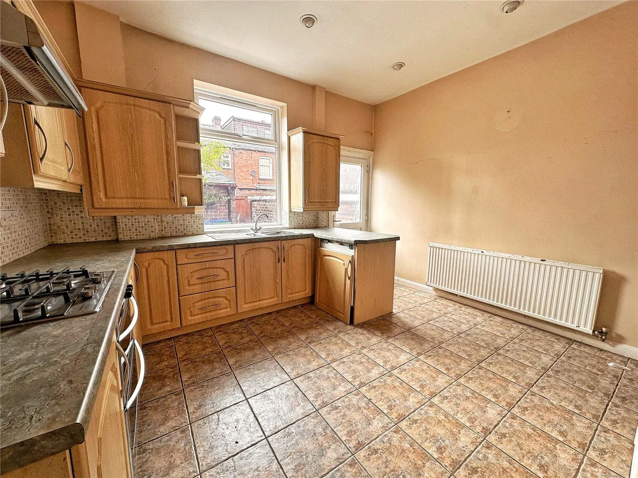 Amy Street, Middleton, M24, photo 5