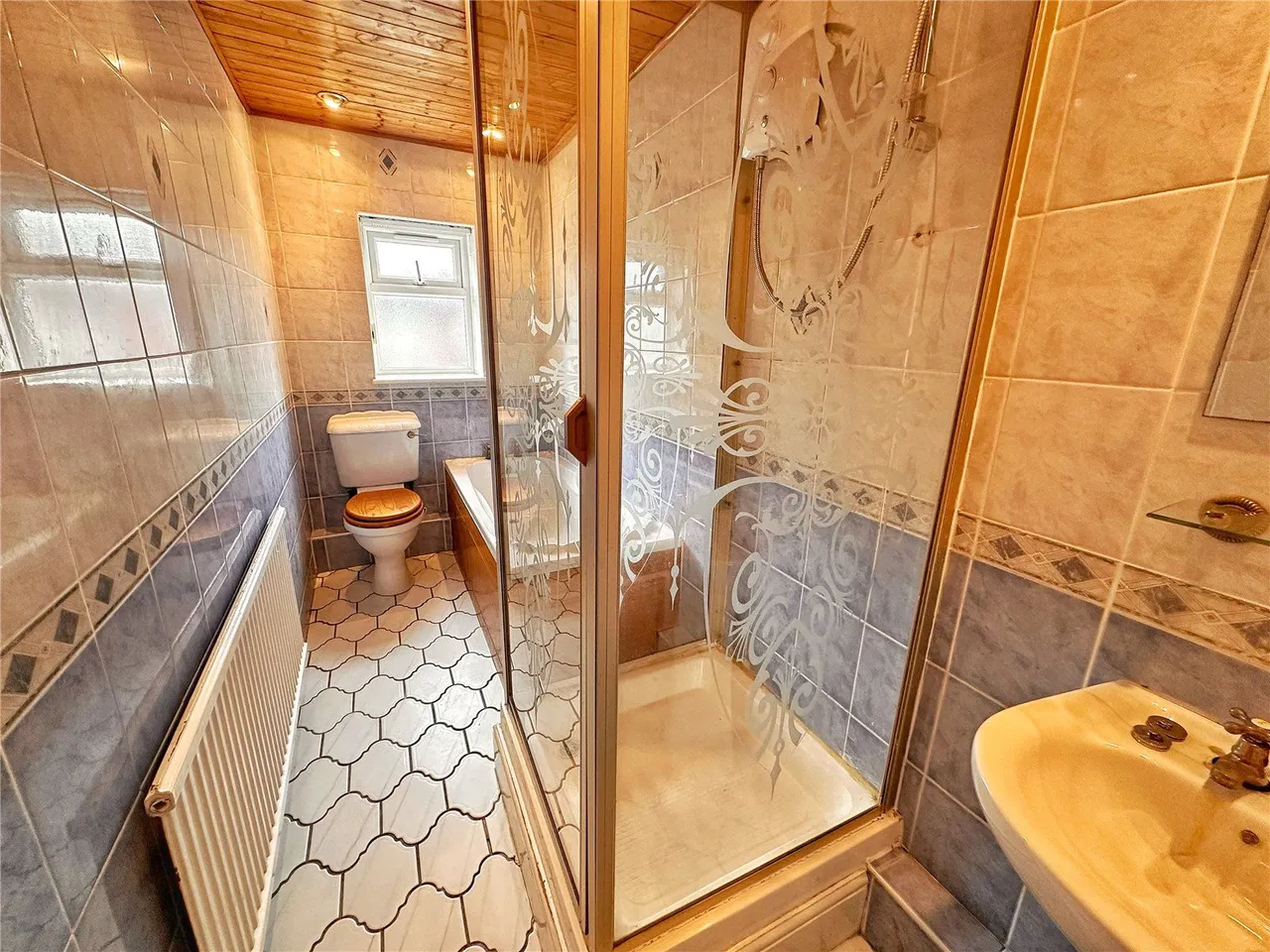 Amy Street, Middleton, M24, photo 10