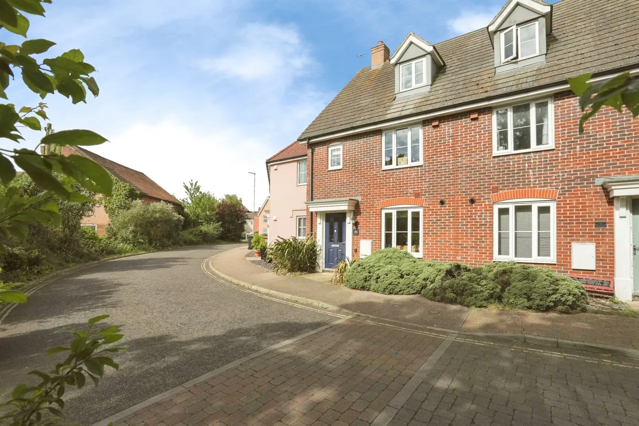 3 bed house for sale — Jubilee Crescent, Needham Market, IPSWICH