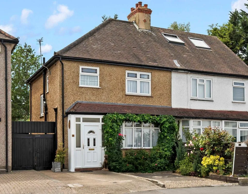 3 bed house for sale — Malden Road Cheam, Sutton SM3 8QU
