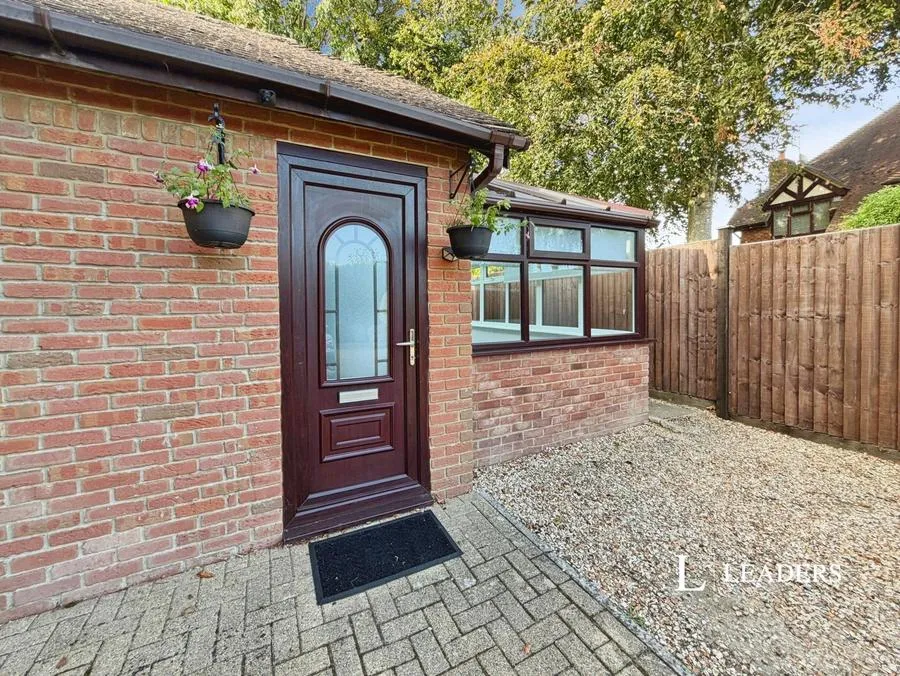 2 bed flat to rent, Carrbridge Gardens, Talbot Woods, BH3