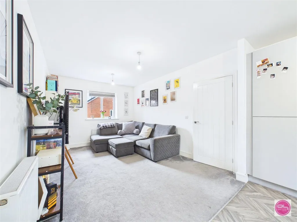 Magpie Close, Burton-On-Trent, DE14, photo 11