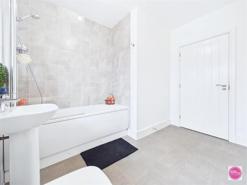 Magpie Close, Burton-On-Trent, DE14, photo 17