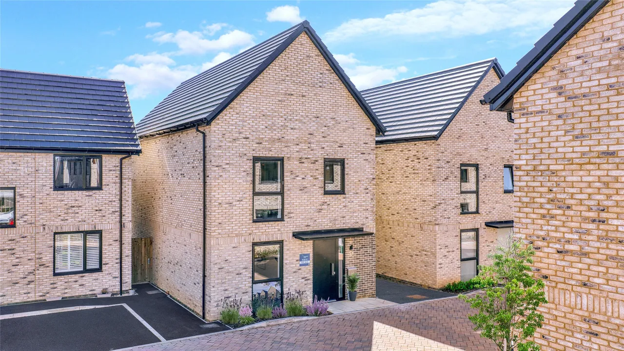 3 bed house for sale — House 9, Bucklands Place, Trendlewood Road, BS48 4TA