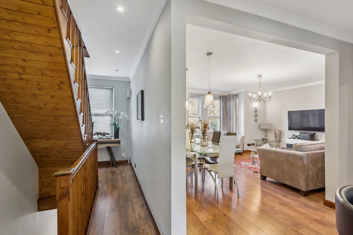 Northwood, HA6, photo 13