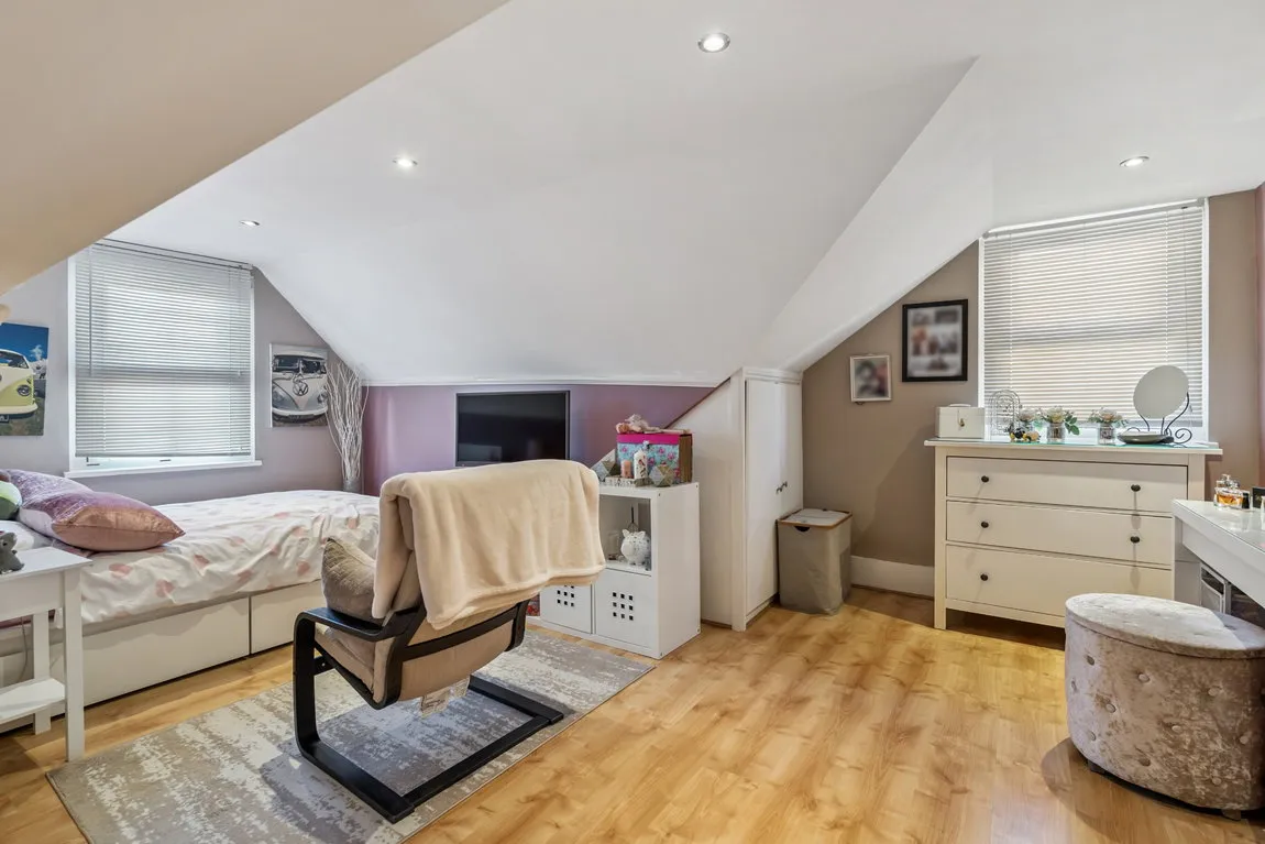 Northwood, HA6, photo 8