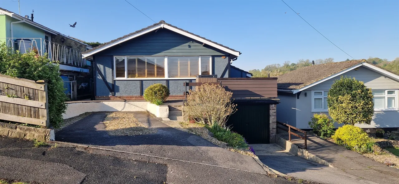 2 bed house for sale — Francis Road, Horndean, Waterlooville