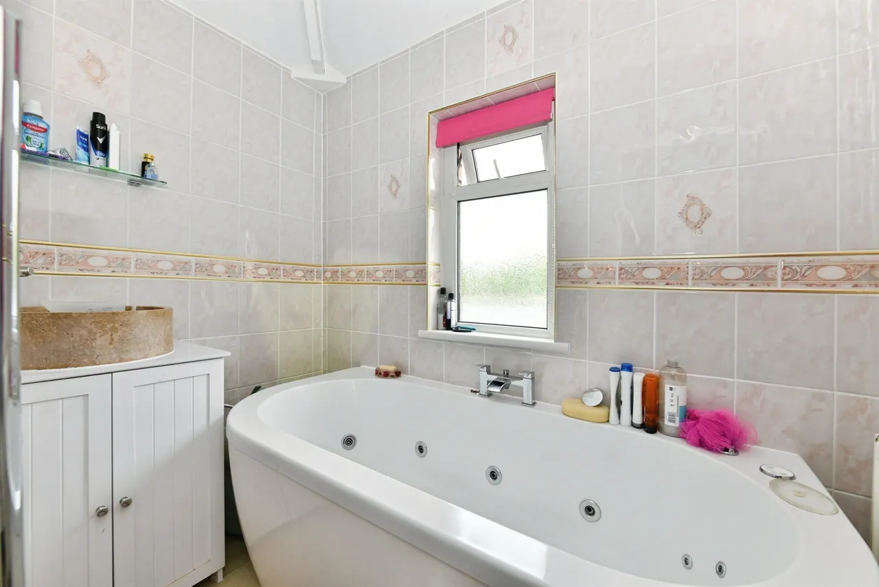 Bideford Crescent, Knowle, Bristol, photo 9