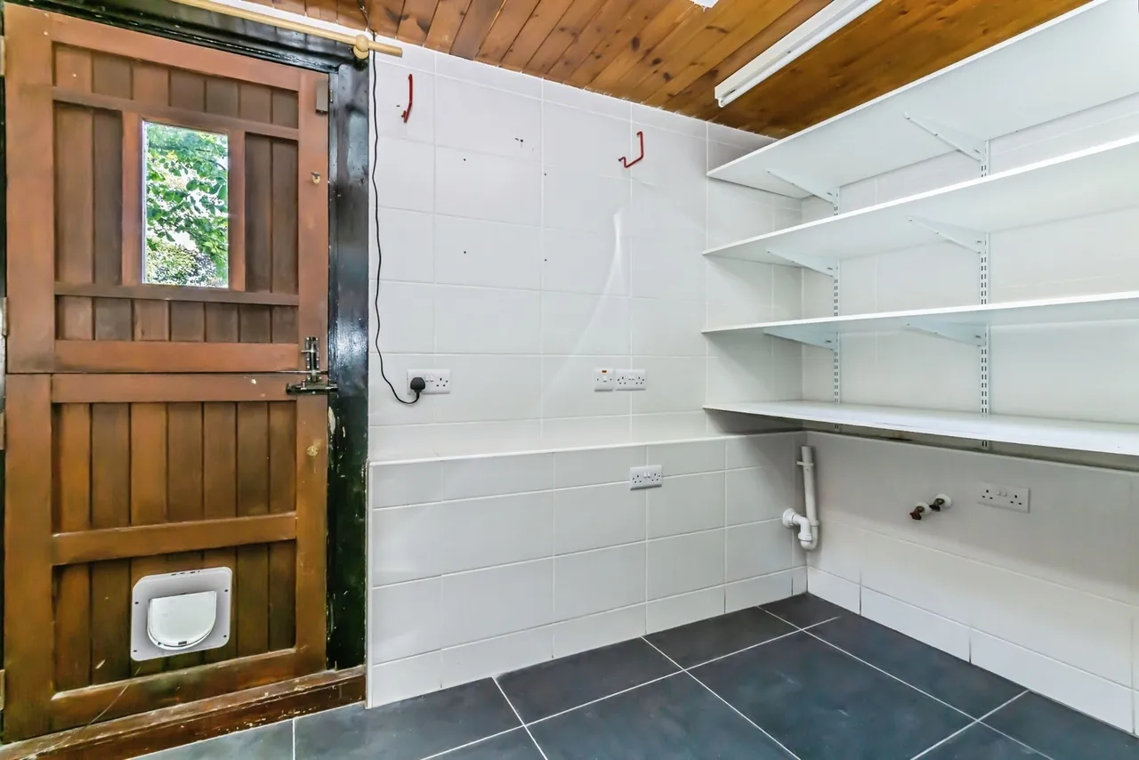 Waller Lane, Caterham, Surrey, CR3, photo 12