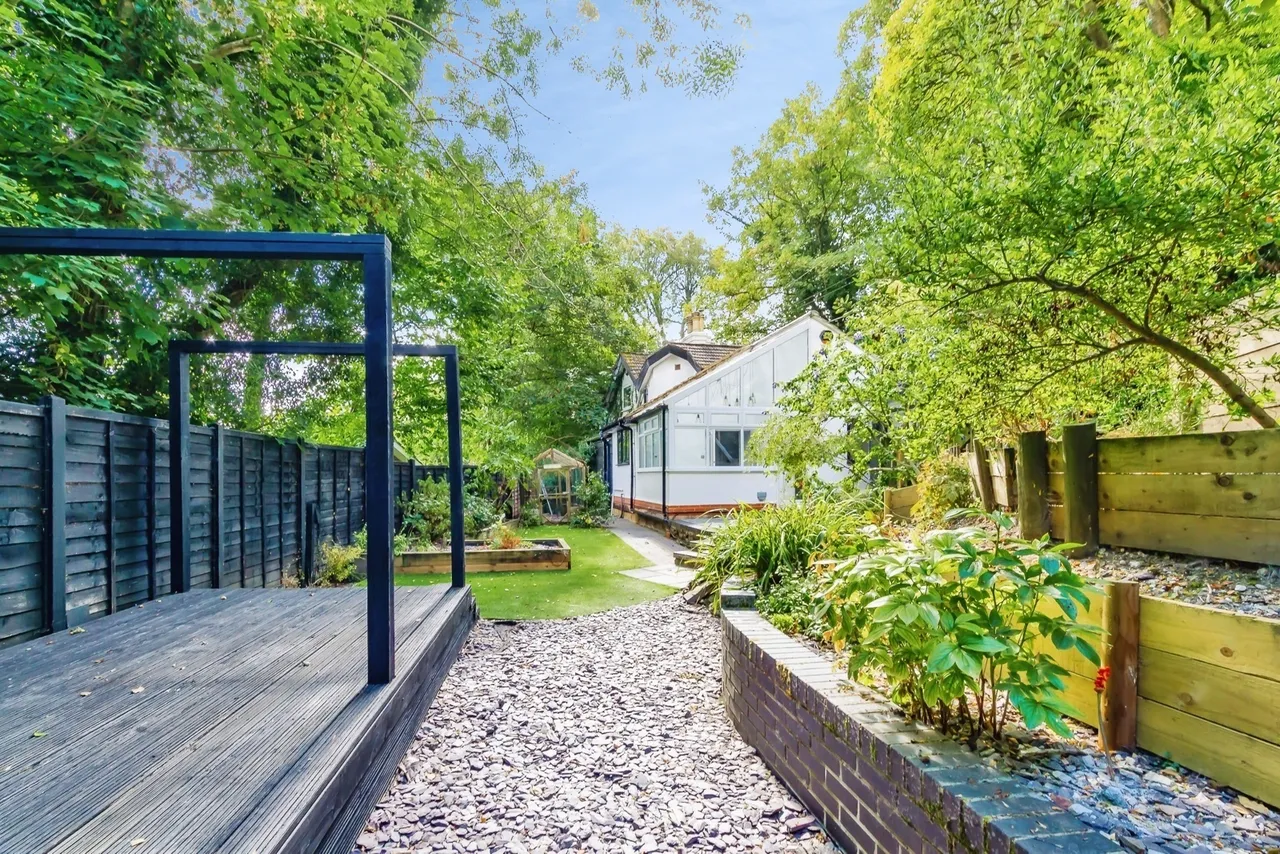 Waller Lane, Caterham, Surrey, CR3, photo 3