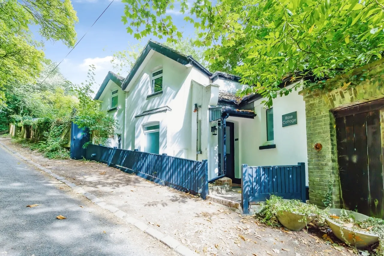 3 bed house for sale — Waller Lane, Caterham, Surrey, CR3