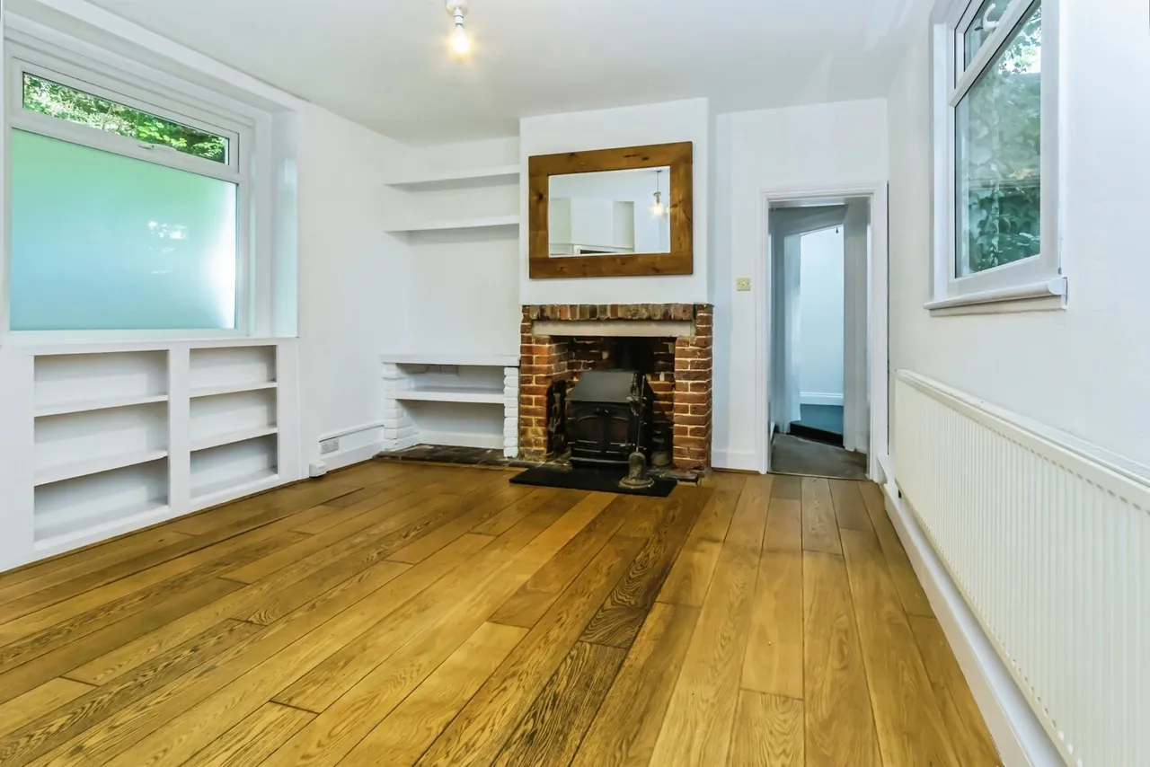 Waller Lane, Caterham, Surrey, CR3, photo 2