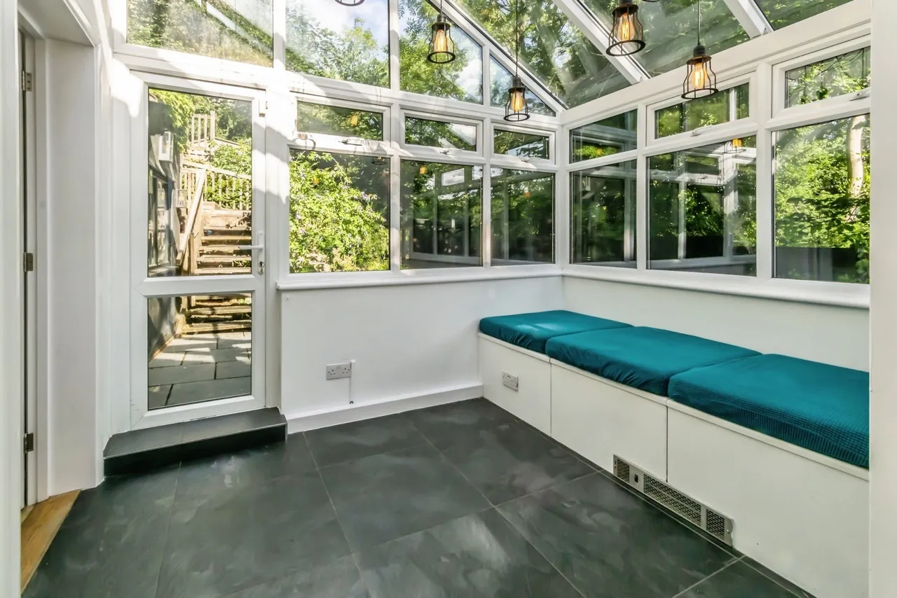 Waller Lane, Caterham, Surrey, CR3, photo 5